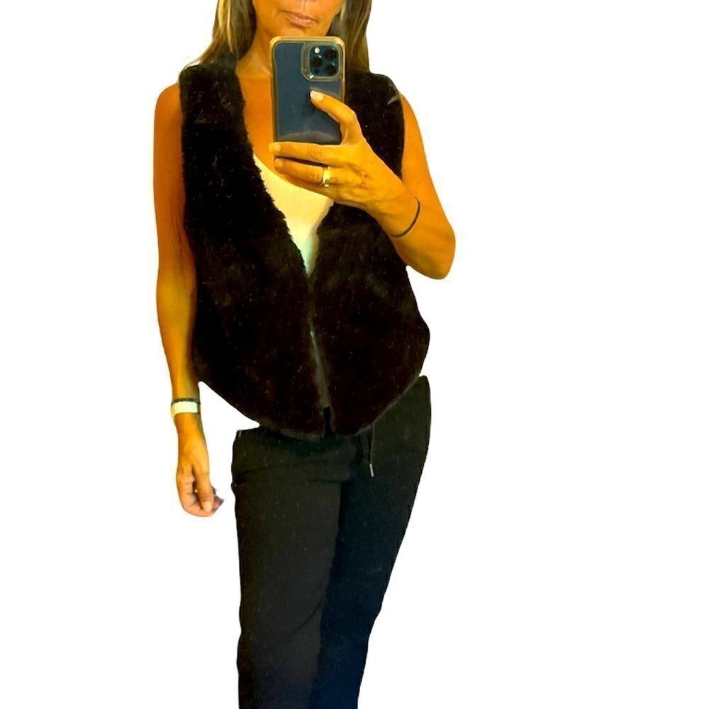 3/$25 ME JANE Black Faux Fur Vest.Size L